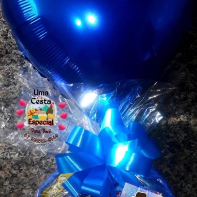 Cesta "Doce Basic Papai c/ balão  "